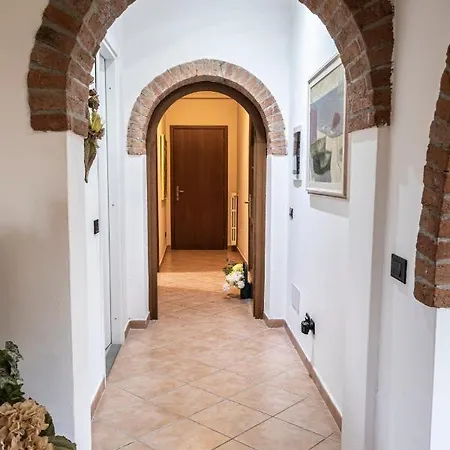 Landhuis La Serra San Miniato